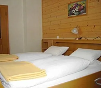 ゲストハウス Haus Gutwenger